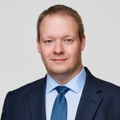 Steve Paschak, CPA, MBA, owner of Advantage Books in Winnipeg